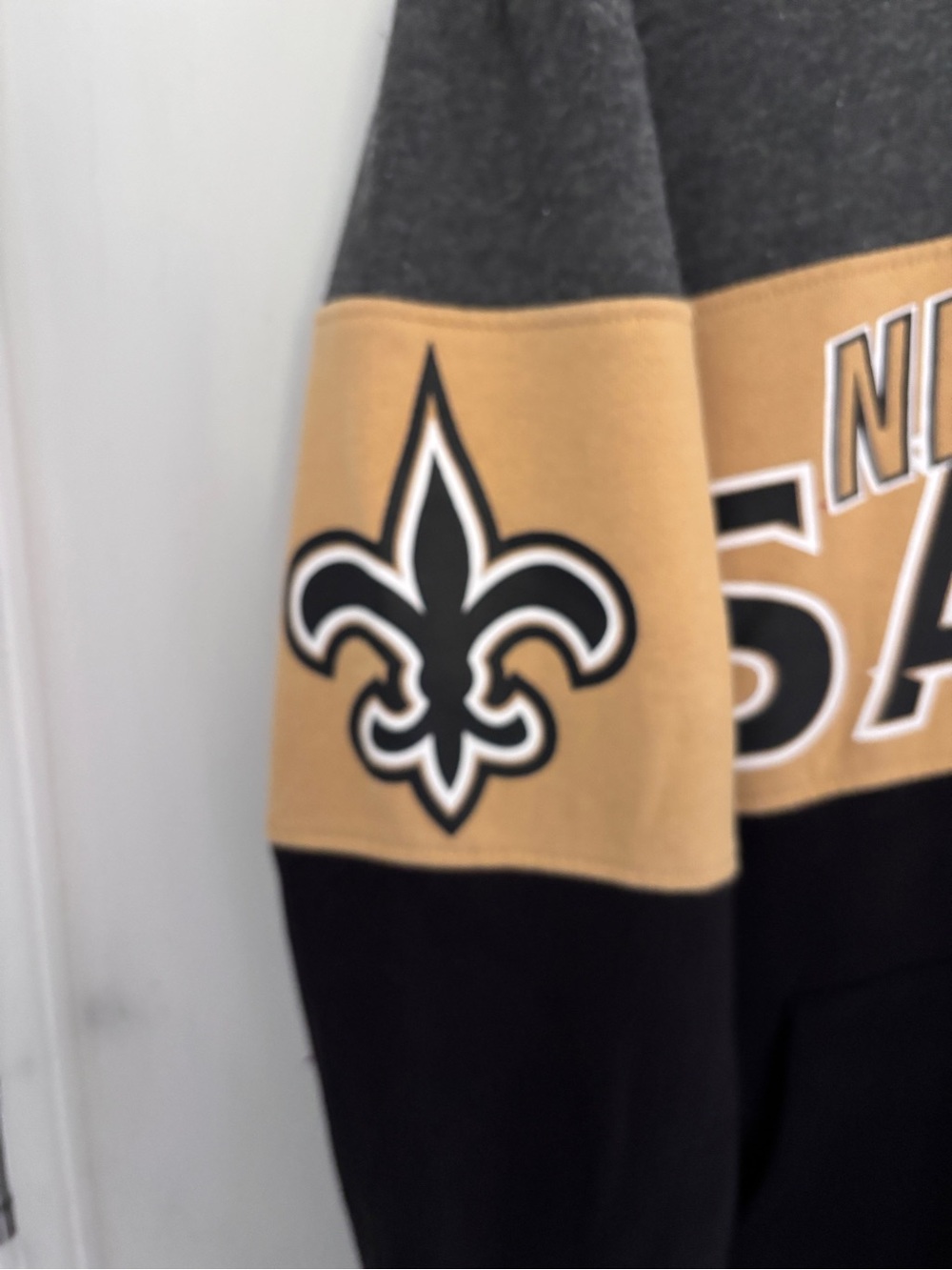 New Orleans Saints NFL Starter Brand Men's Gray, Gold & Black Pullover Hoodie XL - Picture 4 of 12